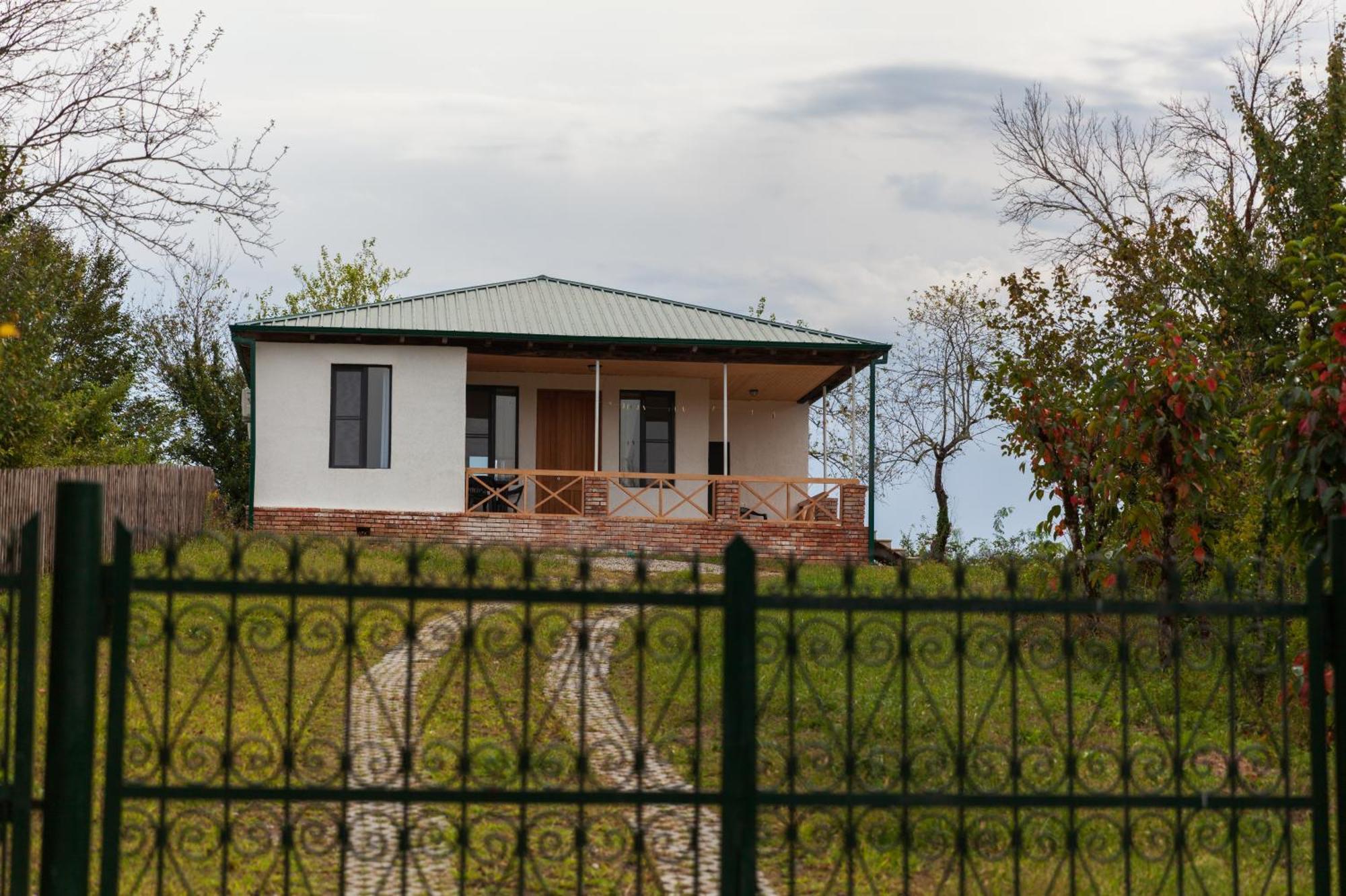 Renovated 3-Bedroom House In Nature - Iskia Estate Martvili Exterior photo